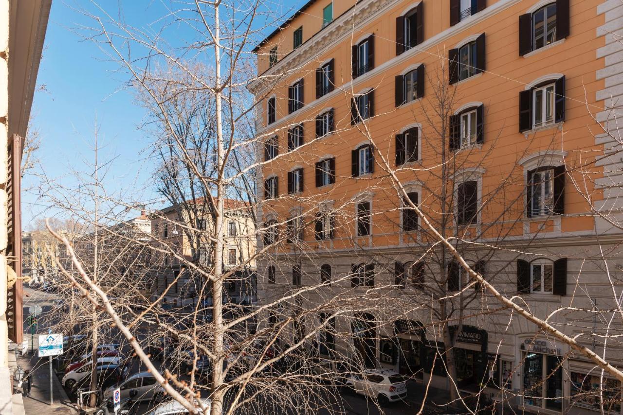 Residence Borgognoni Apartments Rome Bagian luar foto