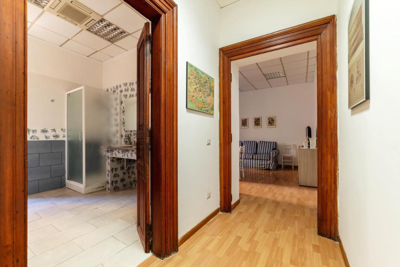 Residence Borgognoni Apartments Rome Bagian luar foto