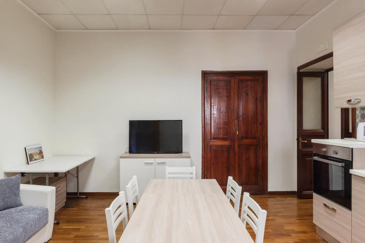 Residence Borgognoni Apartments Rome Bagian luar foto